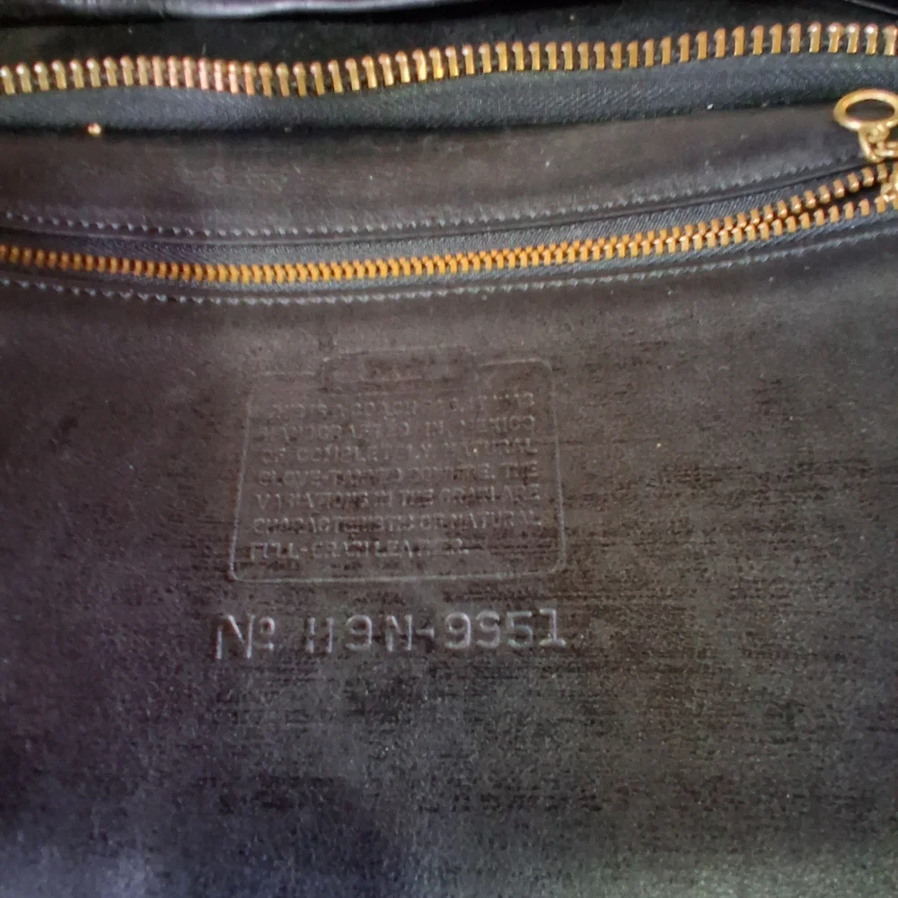 Vintage Coach Patricia Legacy Black Leather Crossbody Bag 9951 - Picture 8 of 12